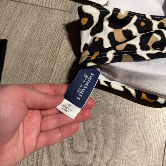 swimsuits for all cheetah print twisted top and swim skirt bottoms size 18/20 - Picture 4 of 4